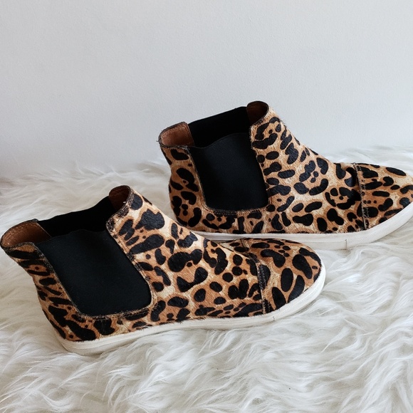 🥳 HP 🥳 Steve Madden Sneakers - Picture 4 of 6